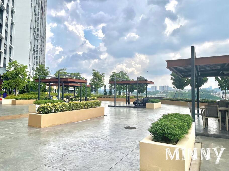 Netizen Near Mrt Couple Balcony Suite #31 Kampong Bukit Dukong Exteriér fotografie